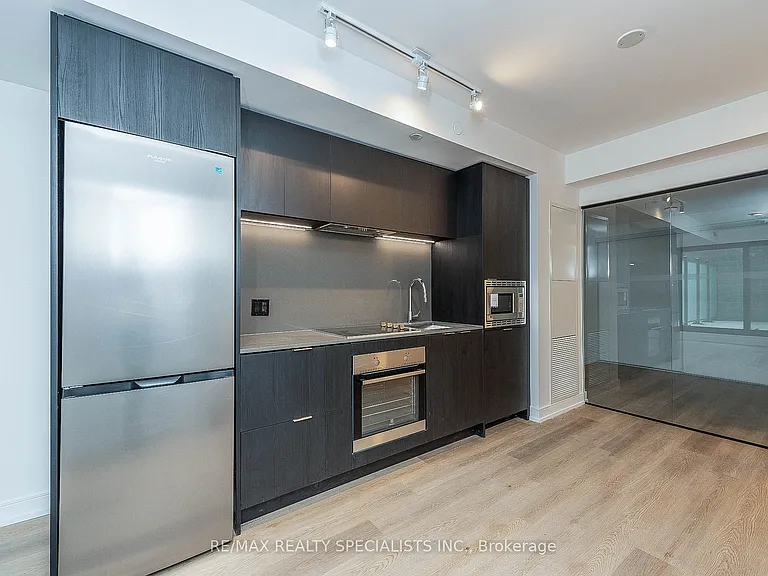 1 Jarvis St #305 — Photo 9
