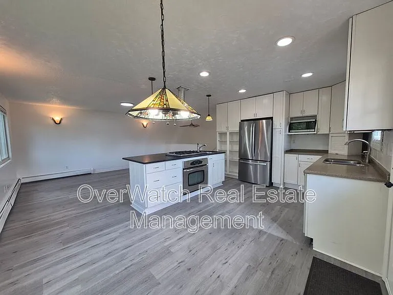 17024 Meadow Creek Dr — Photo 25