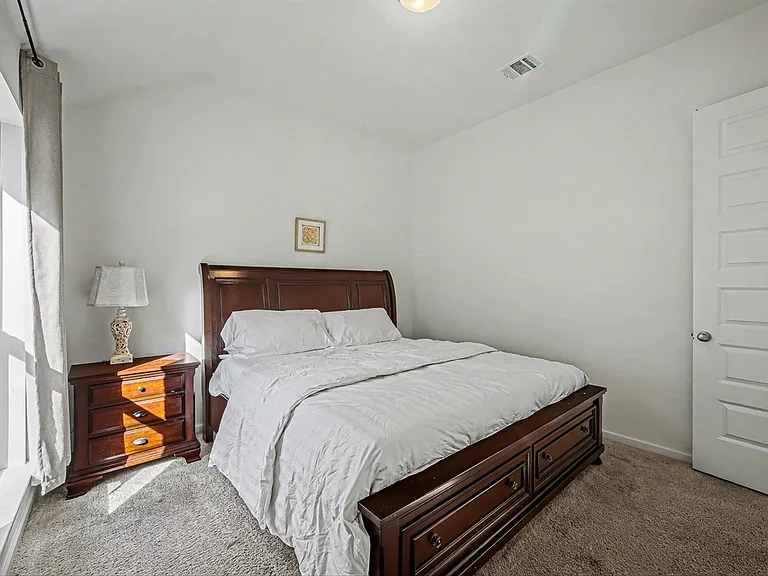 5610 Vintage Oaks Ln — Photo 26