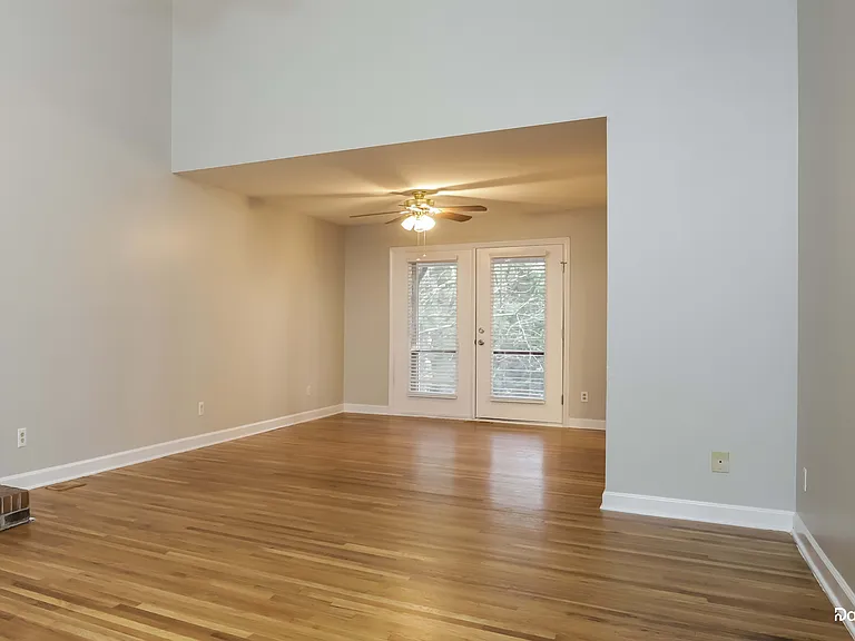 1702 Plateau Ct — Photo 9