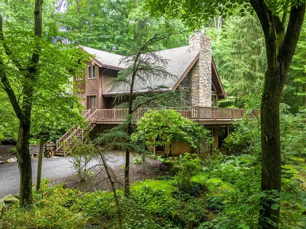 4585 E Mill Hill Rd, East Greenville, PA 18041