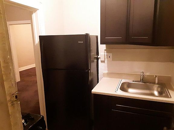 4th image of 2526 Bellevue Ave