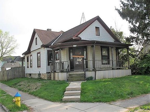 2nd image of 3128 E 2nd St