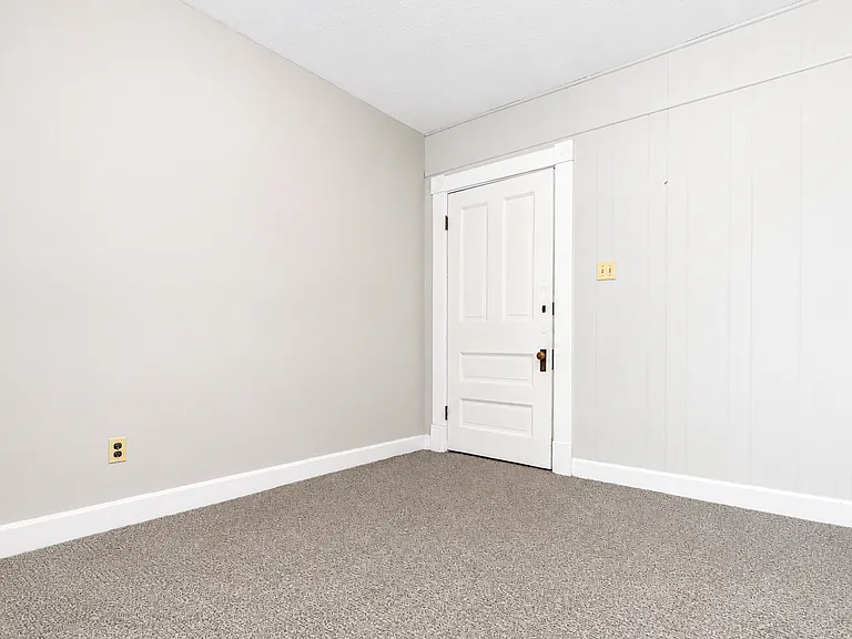 1355 S 3rd St — Photo 26