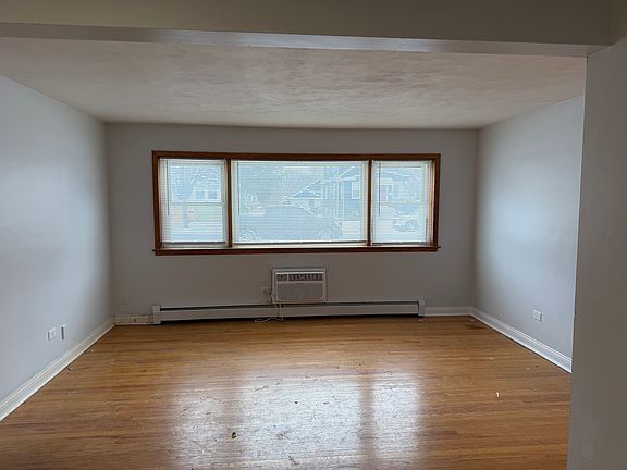 3rd image of 420 Beach Ave APT 1C