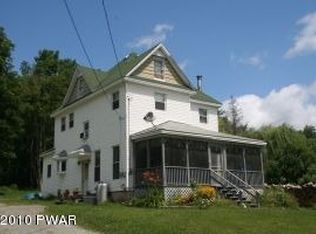 53 Rose Hill Rd, Lake Como, PA 18437