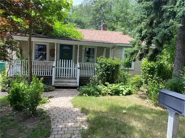 163 Reynolds Ave, Warwick, RI 02889