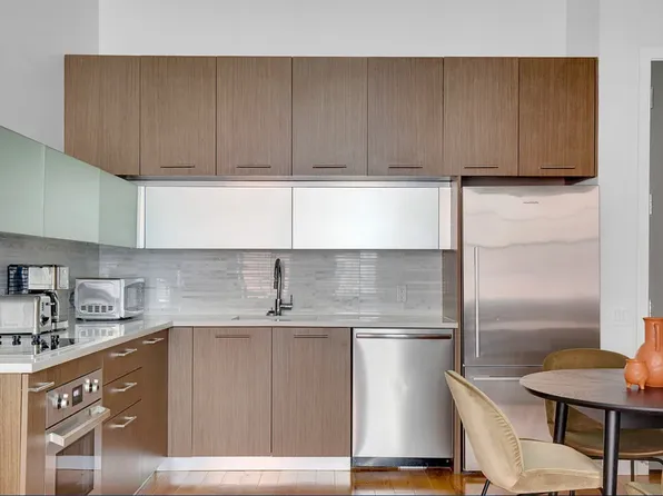 72 Willoughby Street image 1 of 12