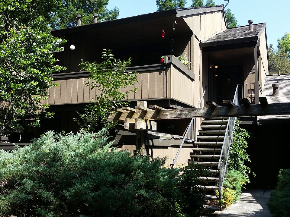 1st image of 83 Creek Ct