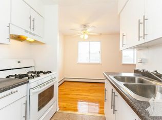 451 W Wellington Ave #157C, Chicago, IL 60657