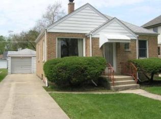 572 S Stewart Ave, Lombard, IL
