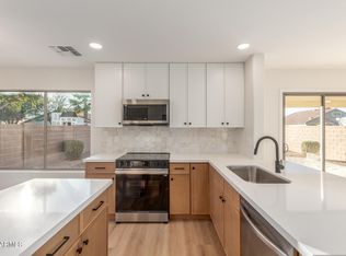 38302 N Sandy Dr, San Tan Valley, AZ 85140