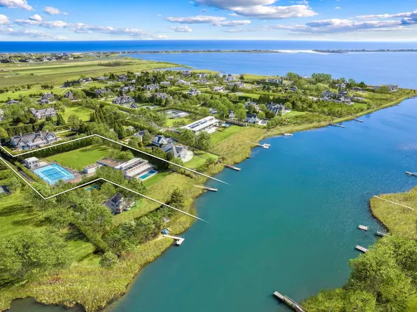 30 Bay Ln, Water Mill, NY 11976