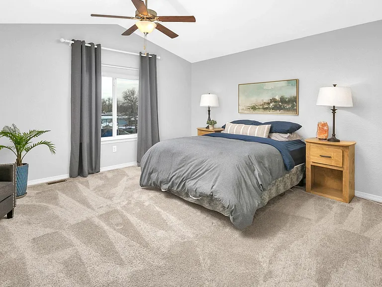 472 Tahoe Dr — Photo 11