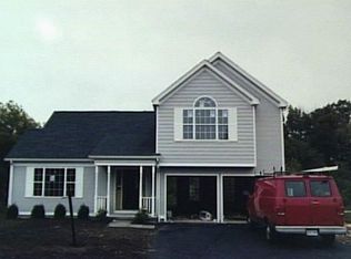 8 River Ridge Ct, Stamford, CT 60902