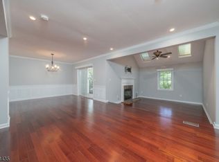 89 Countryside Dr, Basking Ridge, NJ 07920