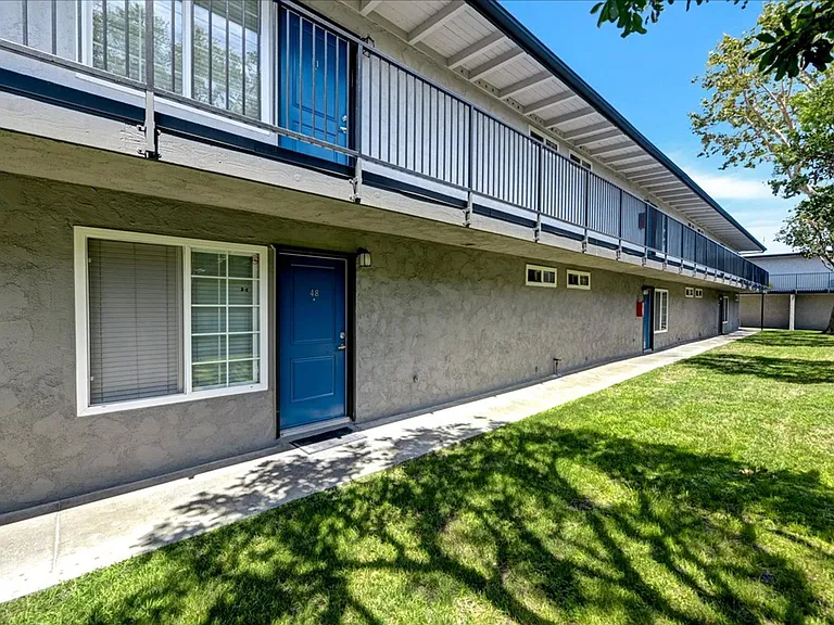 2701 W McFadden Ave — Photo 6