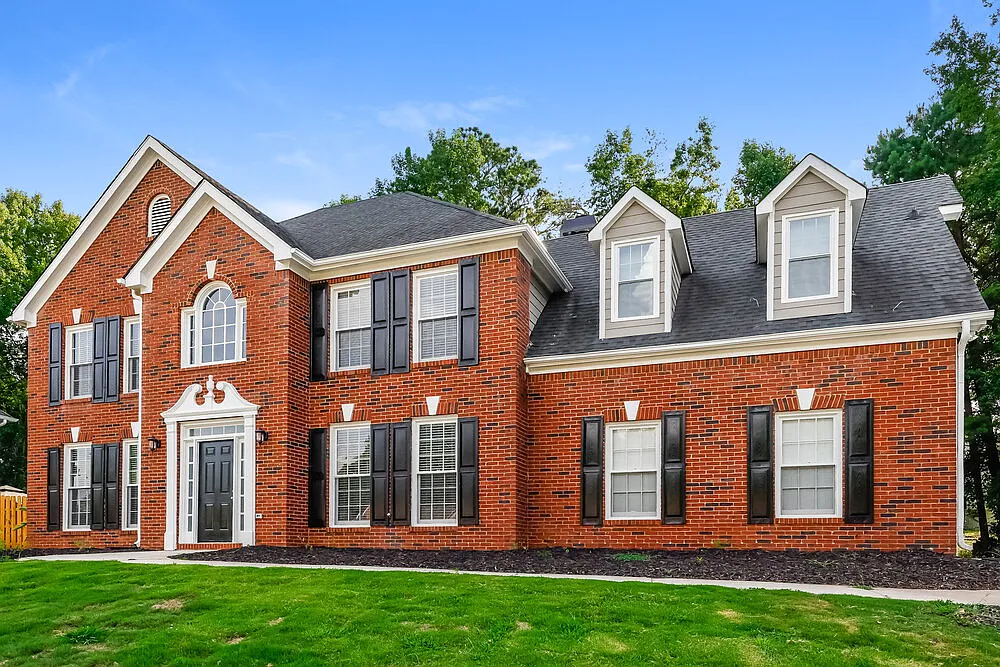 4 bed, 2.5 bath, 2526 sqft, $3,640 — Photo 4