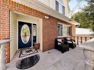 186 Highland Ave, Staten Island, NY 10301