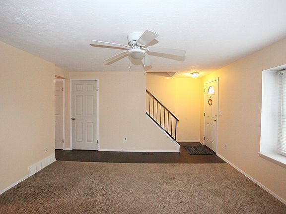 3rd image of 660 Smokerise Dr