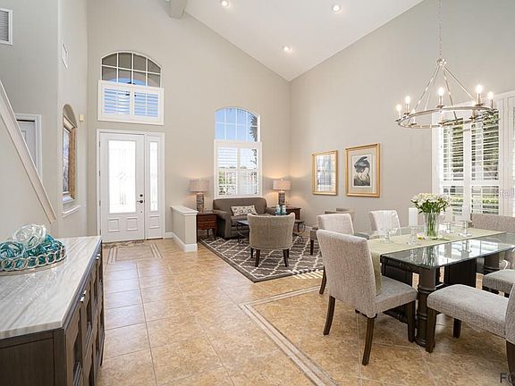 5th image of 10 La Costa Pl
