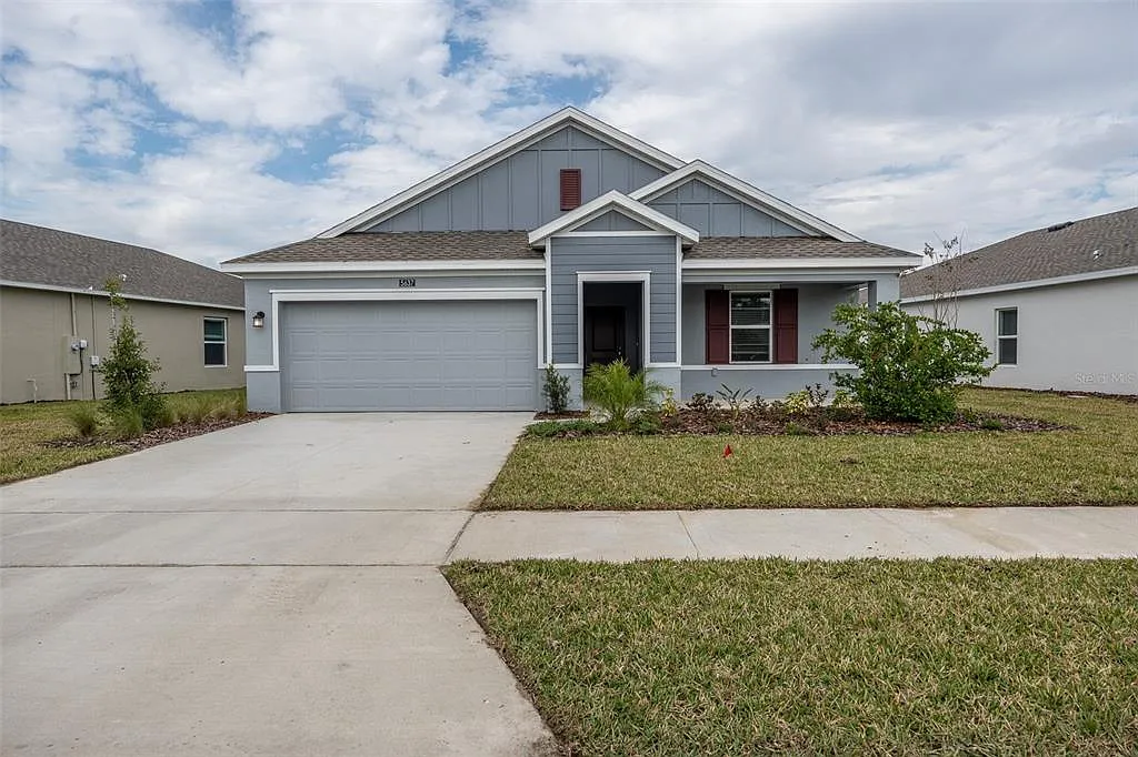 4 bed, 3.0 bath, 2109 sqft, $2,450 — Photo 1
