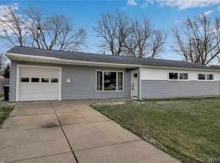39 Bonita Dr, Depew, NY