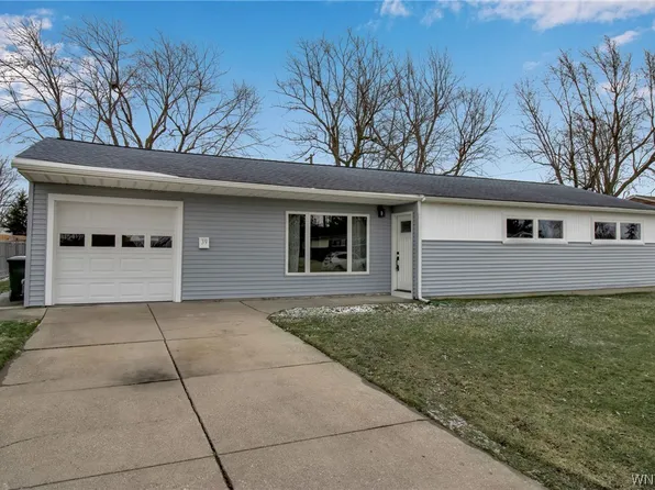 39 Bonita Dr, Depew, NY 14043