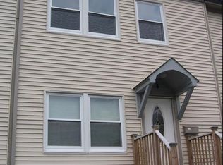 4 Washington Pl, Newburgh, NY 12550