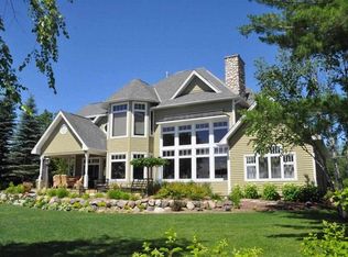 1845 Kilarney Shrs, Petoskey, MI 49770