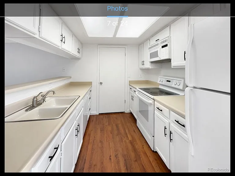 9010 W 88th Cir — Photo 3
