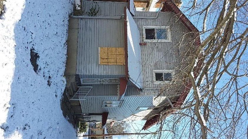 2nd image of 1304 Curtis St