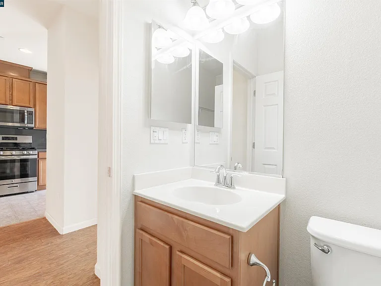 3091 Madsen St — Photo 18