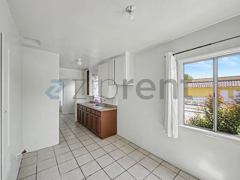 7027 Holmes Ave #7027 HOLMES AVE — Photo 7