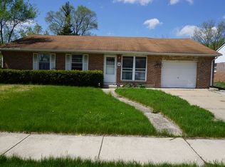 748 Hillcrest Dr, Romeoville, IL 60446