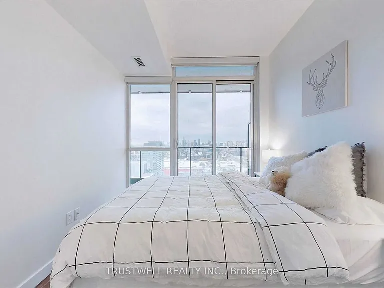 33 Singer Ct #2808 — Photo 10
