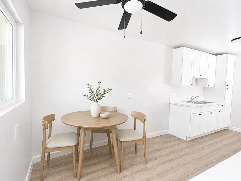 766 S Dudley St #33 — Photo 3