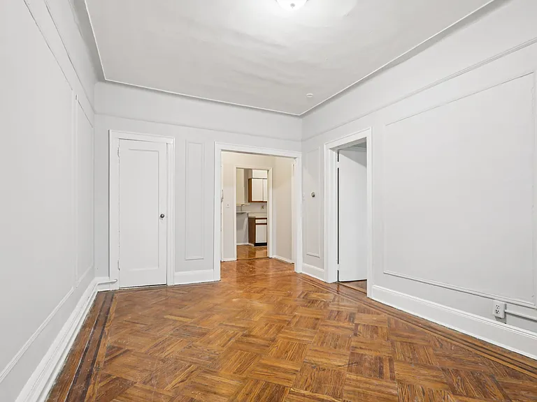 262 Clendenny Ave #6 — Photo 8