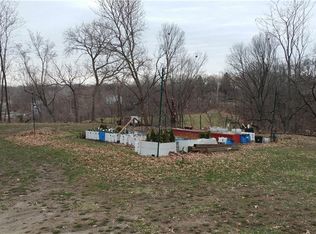 2714 Hickman Rd, Des Moines, IA 50310