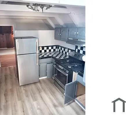 2 bed, 850 sqft, $2,200 — Photo 1