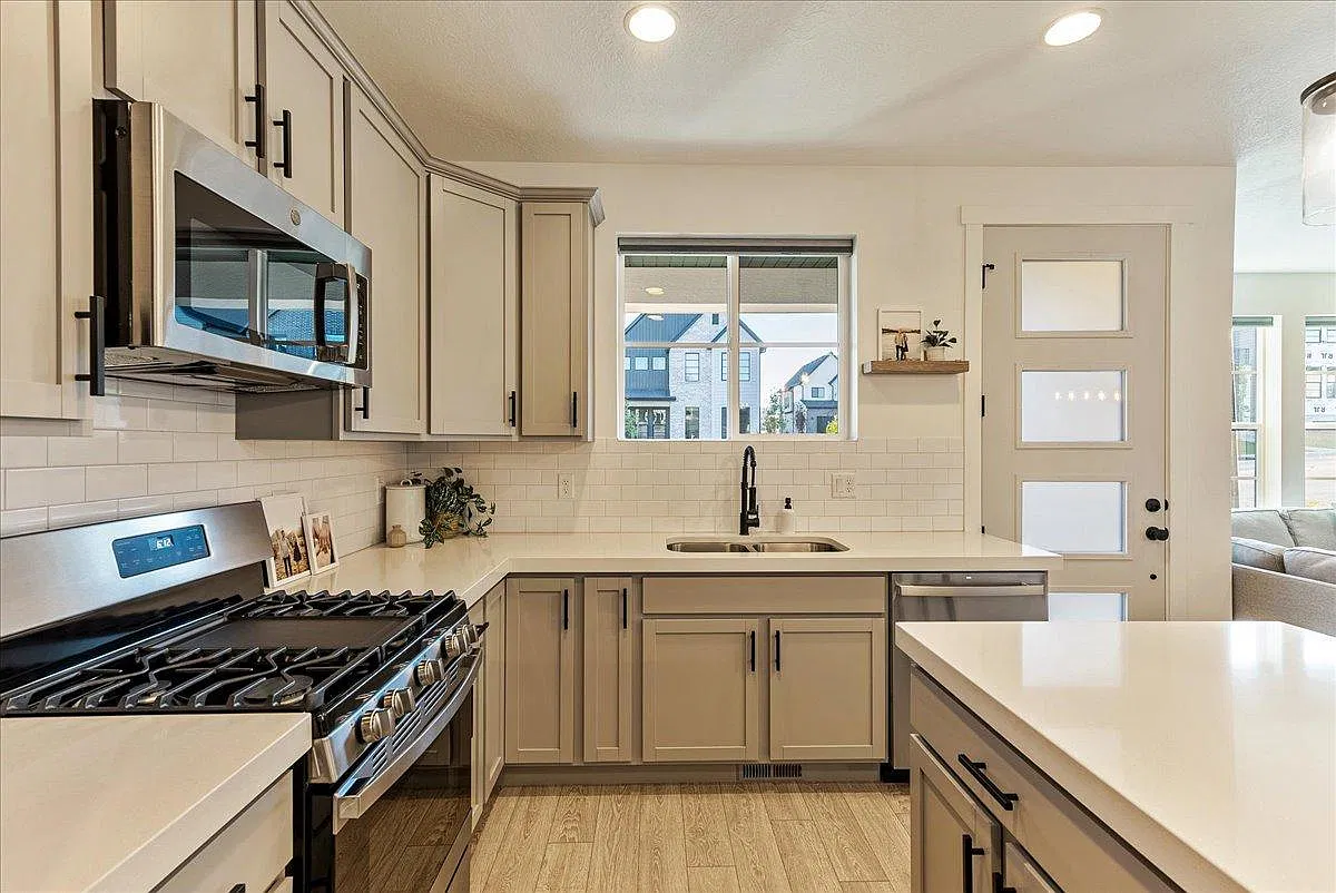 Bergen Ln, Lehi — Photo 3