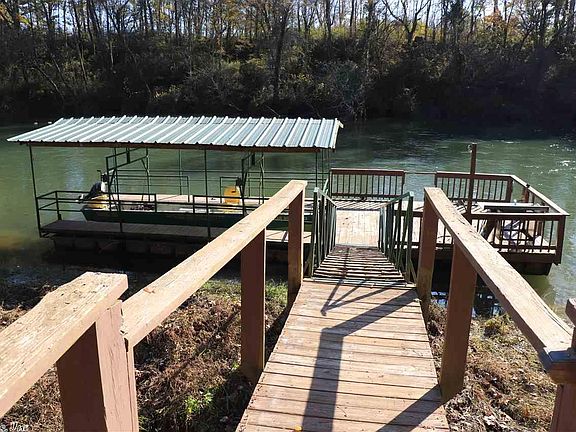 2nd image of 60 Mossy Shoals Cir