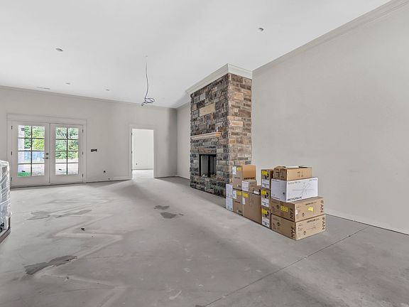 3rd image of 1101 Veridian Dr Lot 1B