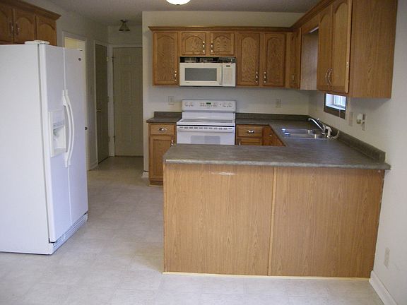 2nd image of 1313 Archwood Dr