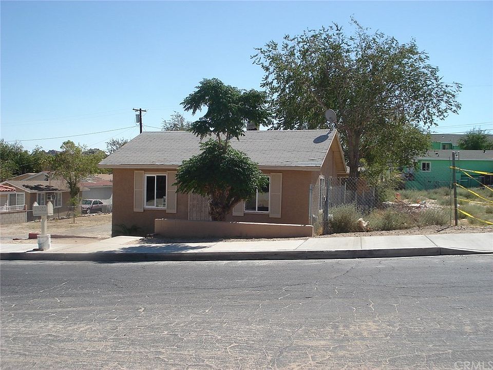 2nd image of 15511 3rd St
