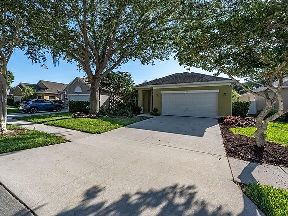 2nd image of 392 Waterside Cir