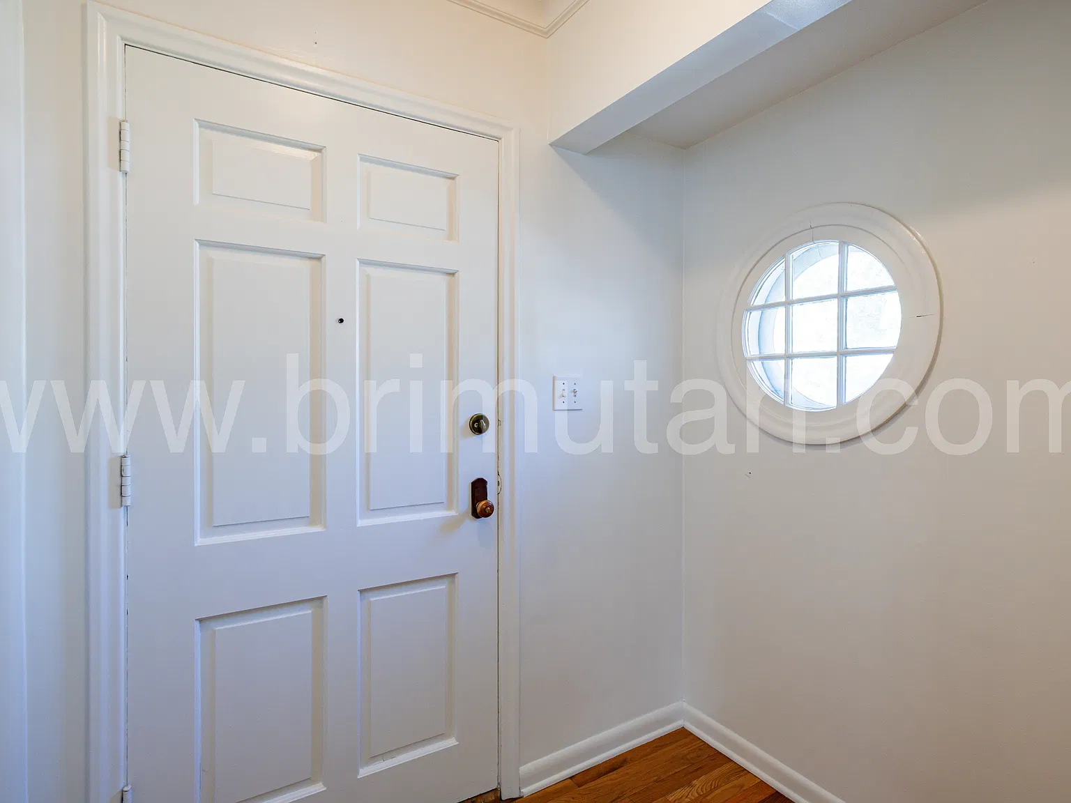1632 Kensington Ave. - 1 — Photo 2