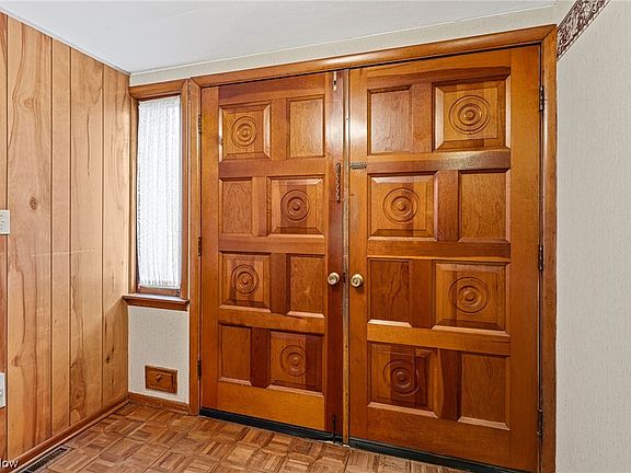 5th image of 375 Shady Dr