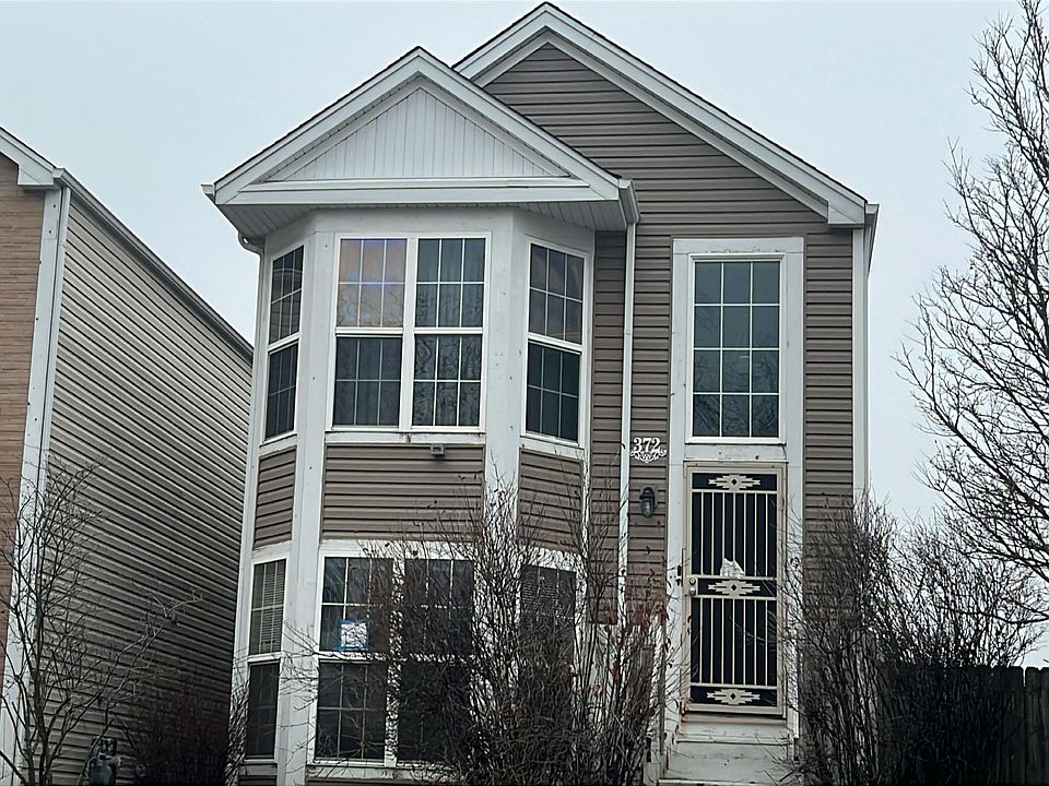 1st image of 372 Main St