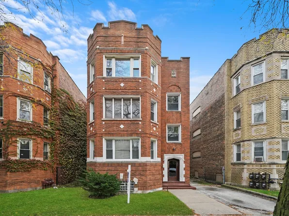 7825 S Phillips Ave, Chicago, IL 60649